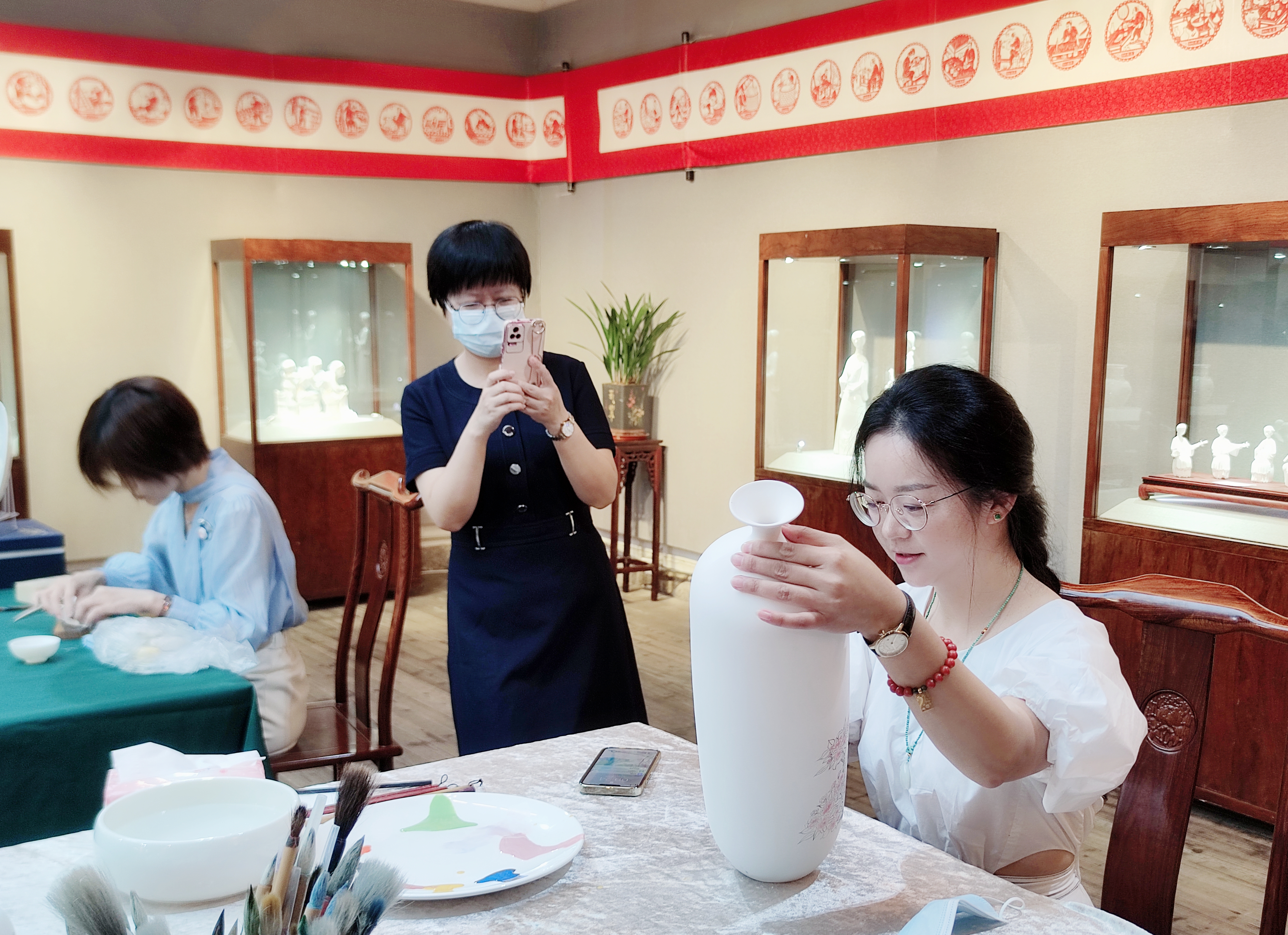 陶瓷艺术现场展示技艺.jpg