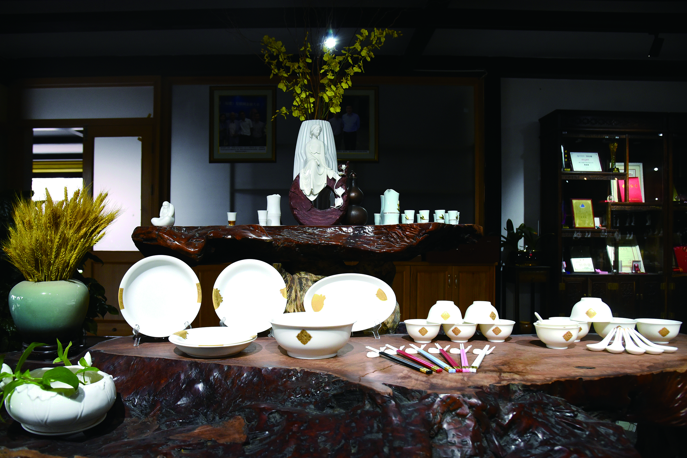 合家欢乐餐具.jpg
