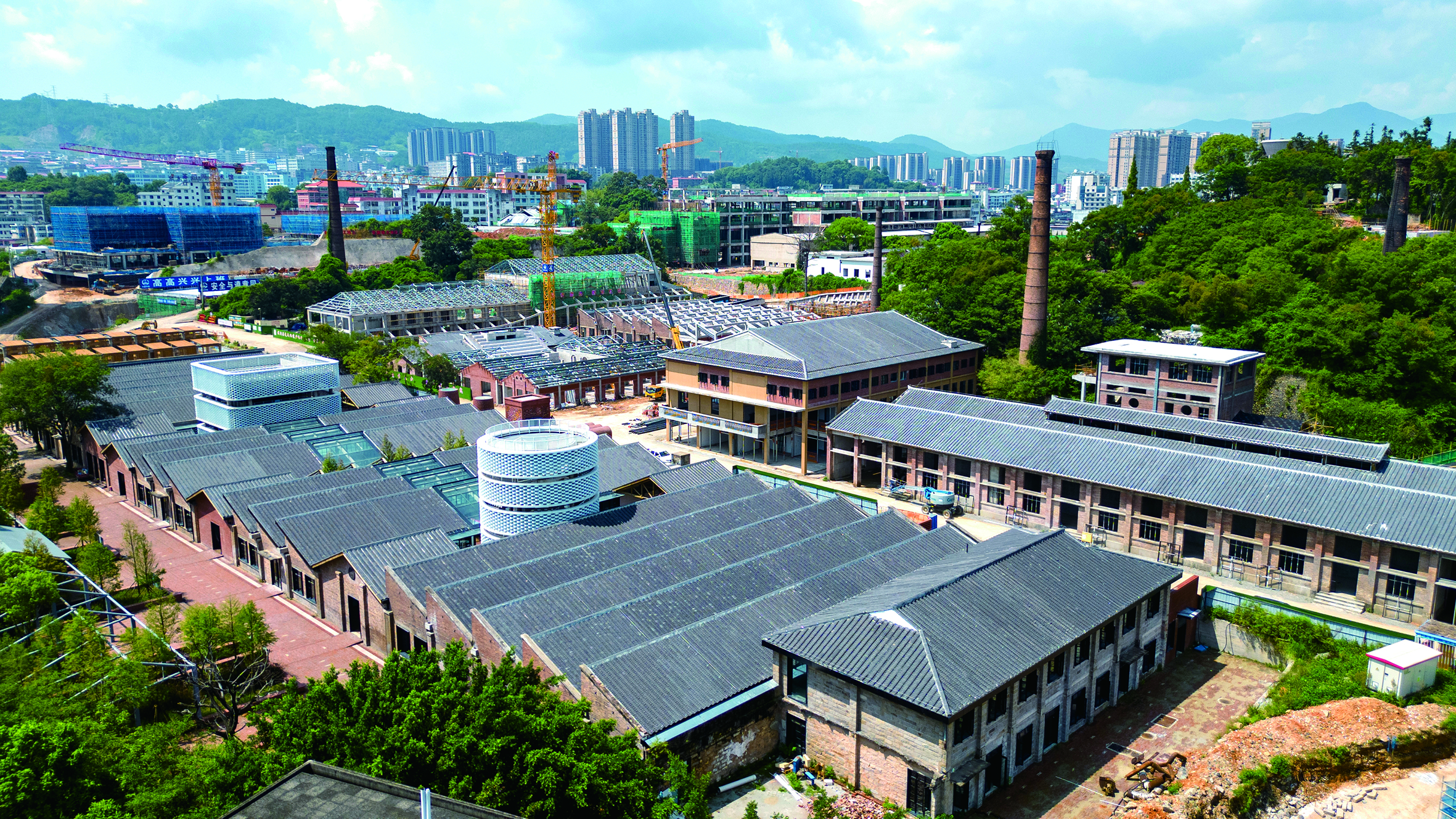 红旗坊项目加紧建设.jpg
