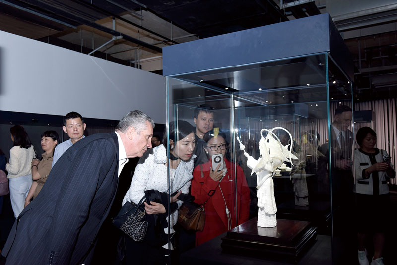 《世界的“中国白”·Blanc de Chine》展览在杭州英蓝中心盛大开幕.jpg