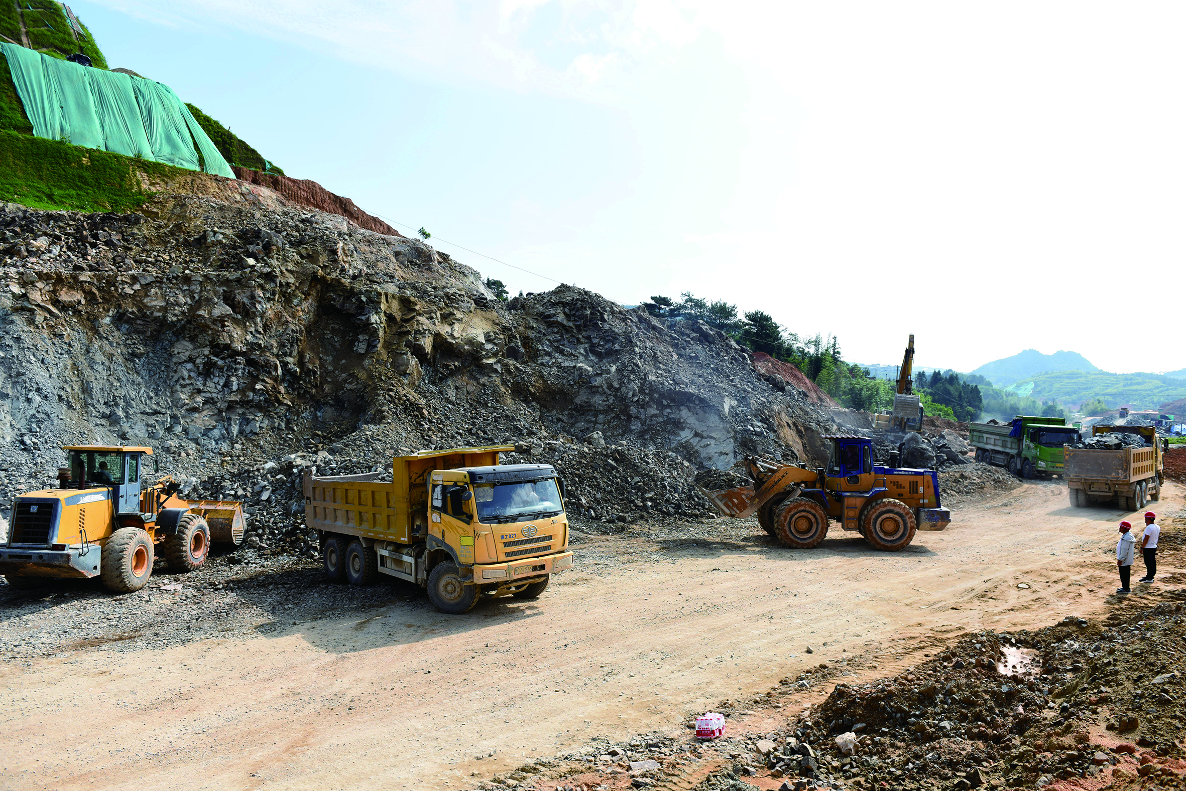 苏洋市政道路项目建设如火如荼.JPG